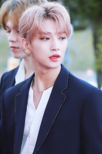 洪知秀.
Joshua.
©️Jesus_951230