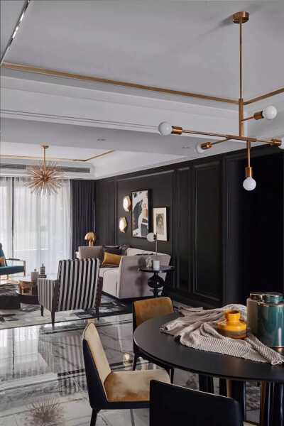 黑白灰＋原木色