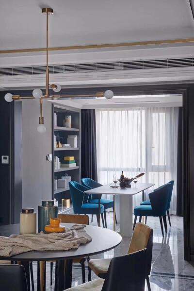 黑白灰＋原木色