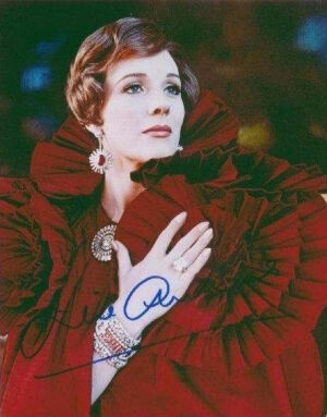 朱莉安德鲁斯
        第37届奥斯卡影后签名照