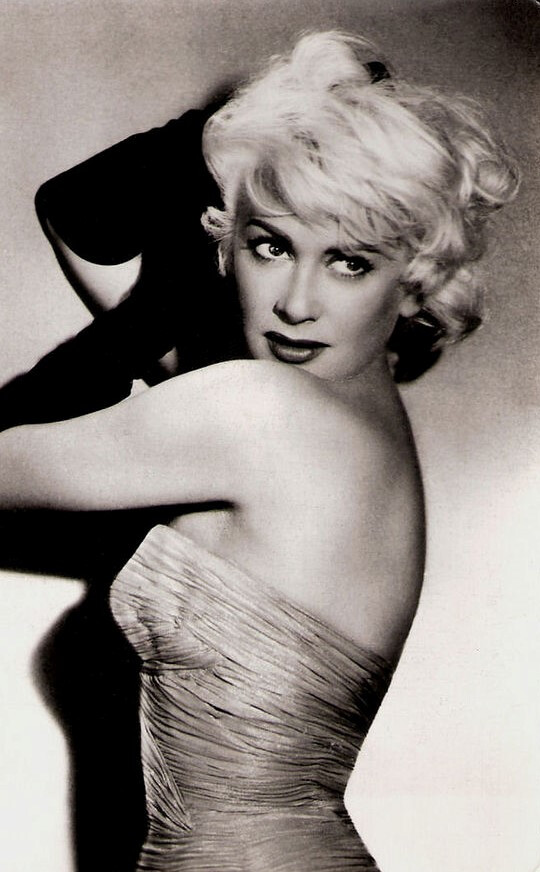 玛蒂娜·卡罗尔Martine Carol