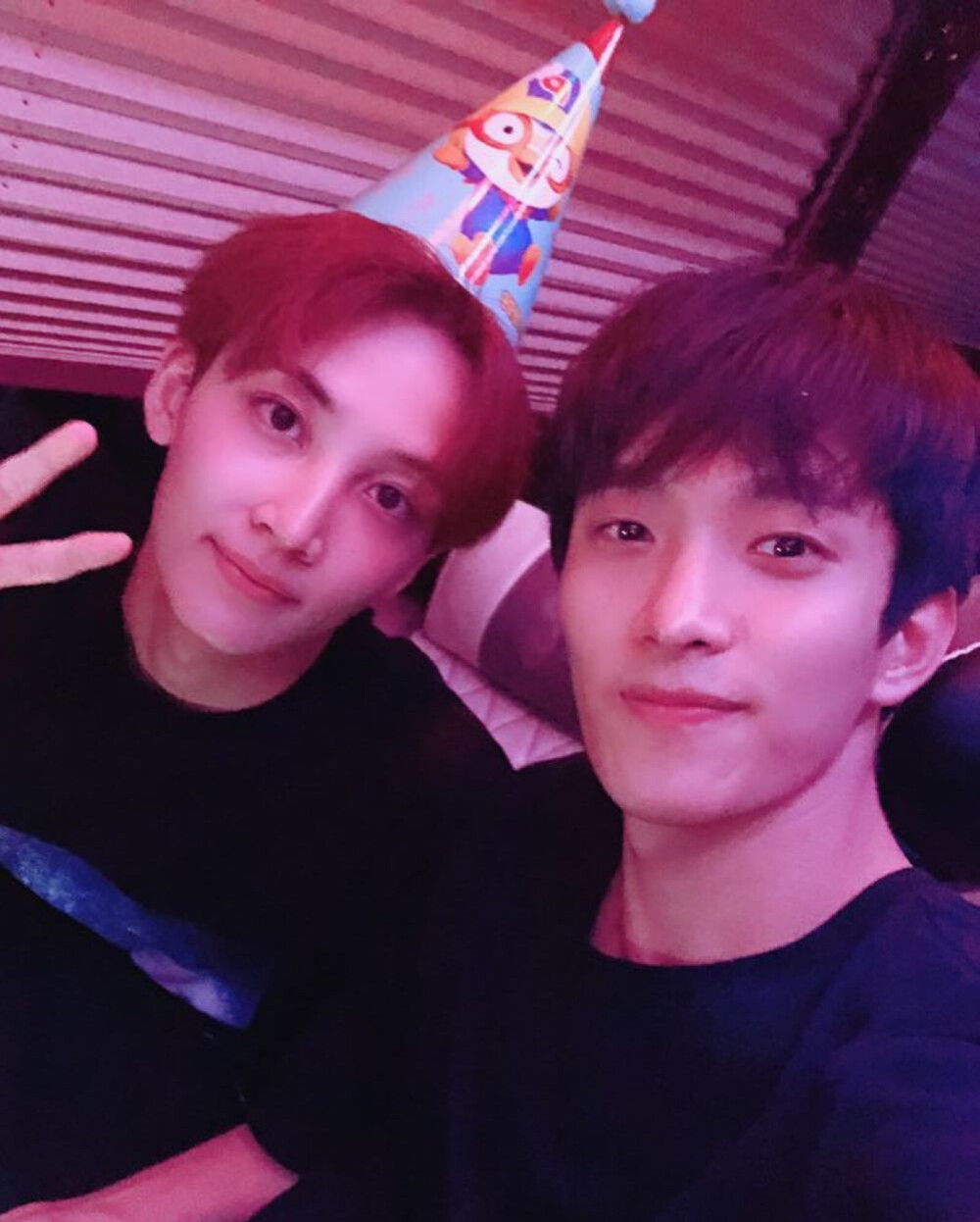 DK&Jeonghan.
碩漢.
和弟弟的自拍(??ω??)?
