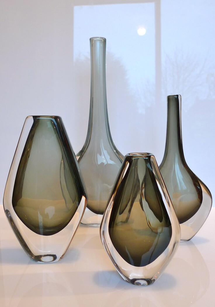 A little bit of Swedish style 1950's! Orrefors by Nils Landberg.: 