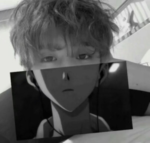 蔡徐坤精致的漫画脸！！