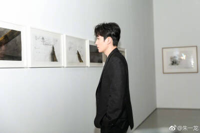 《丑》看哭我，居老师的演技真的太容易戳我泪点了。