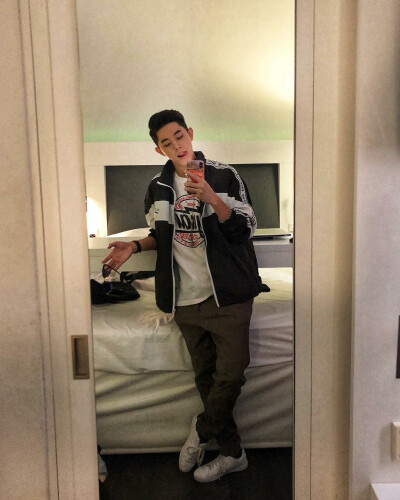 我的男神，好帅，好帅啊。
