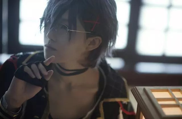 角色：明石国行 COSER:悒清尘