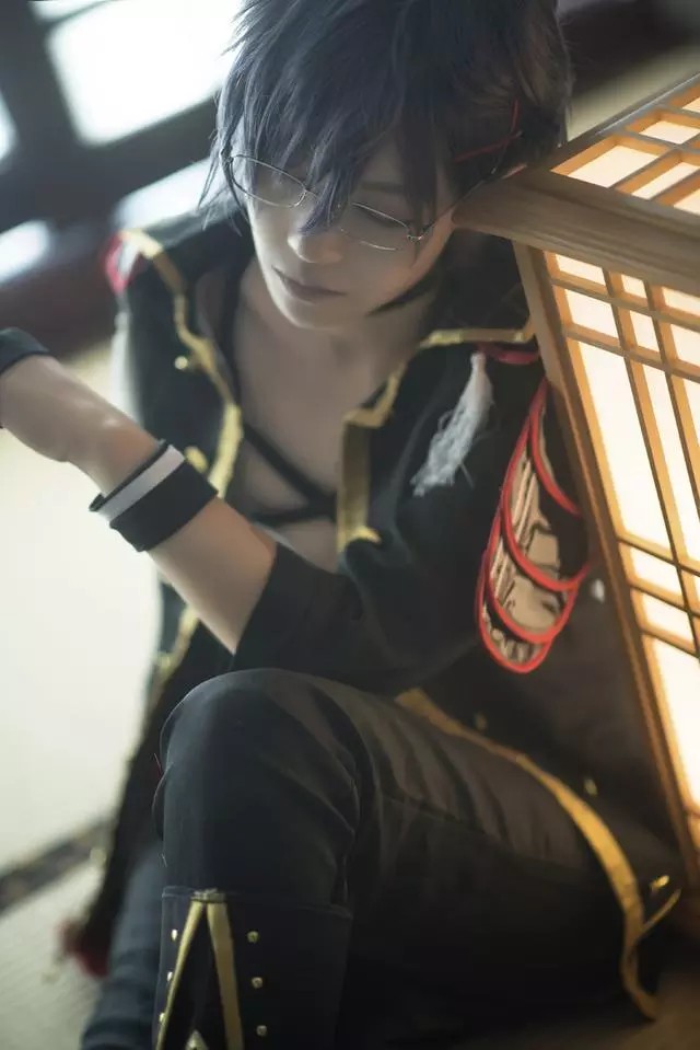 角色：明石国行 COSER:悒清尘