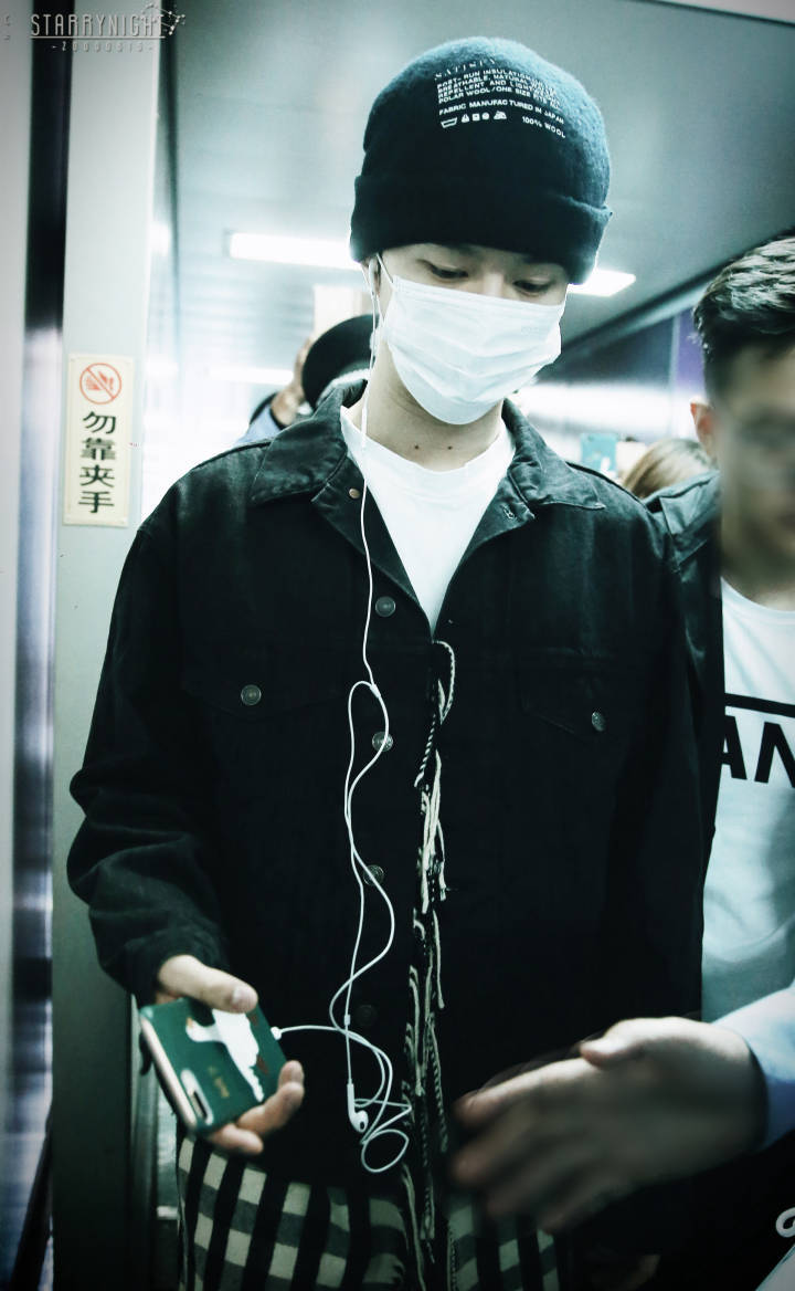 1006/范丞丞上海出发
今天还是酷酷的崽