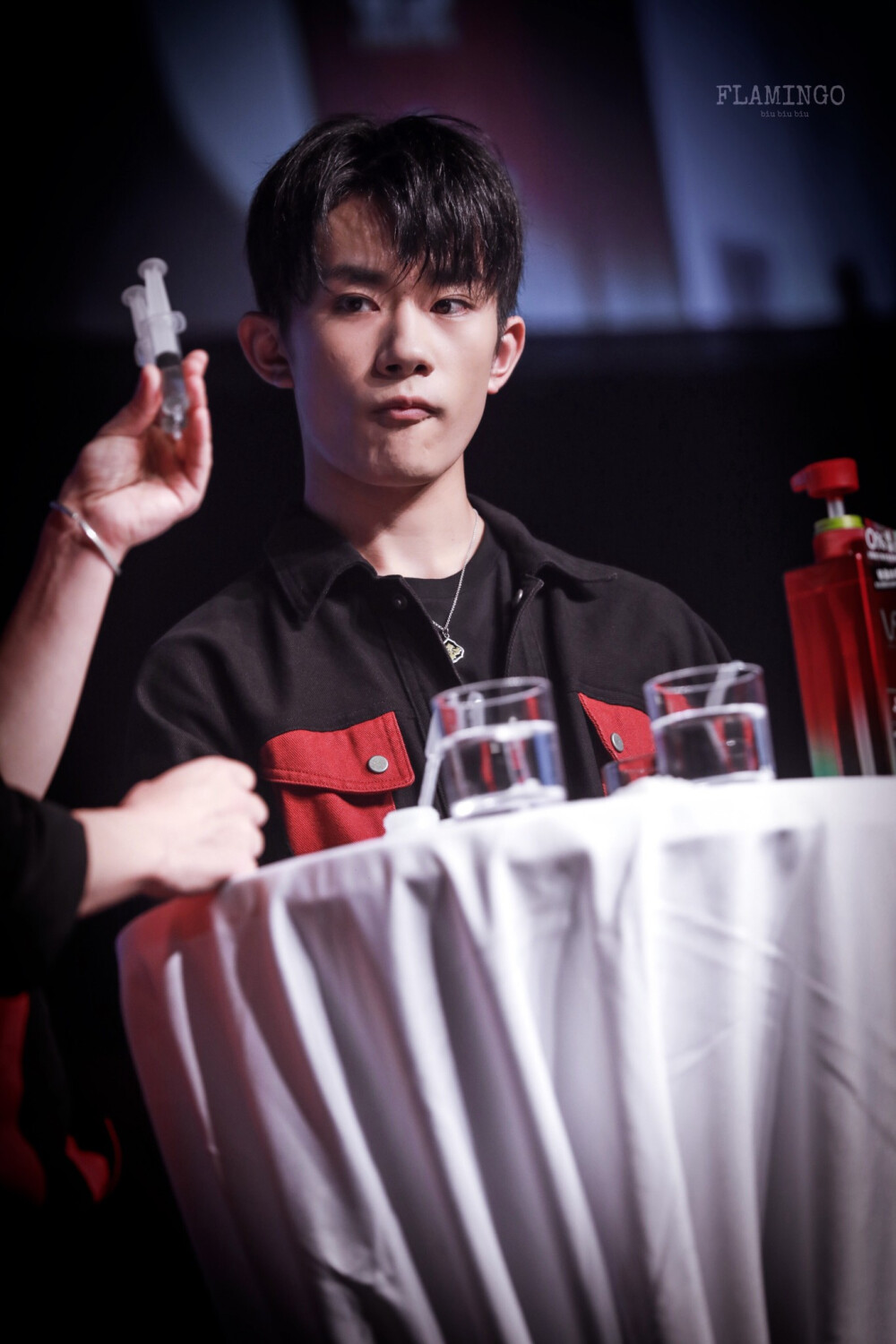 易烊千玺tfboys沙宣全球代言人高清帅气