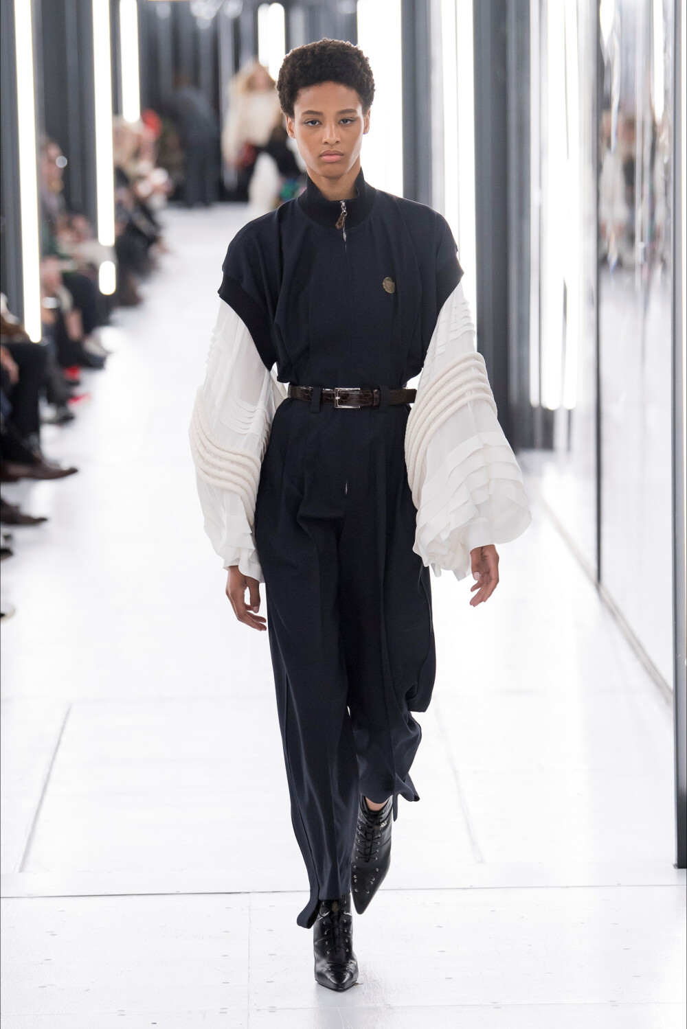 路易·威登 LV (Louis Vuitton) 2019巴黎时装周春夏高级成衣系列