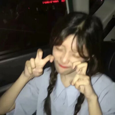 ♡
其实在遇到你之前
我一直以为我喜欢长头发的女孩子.