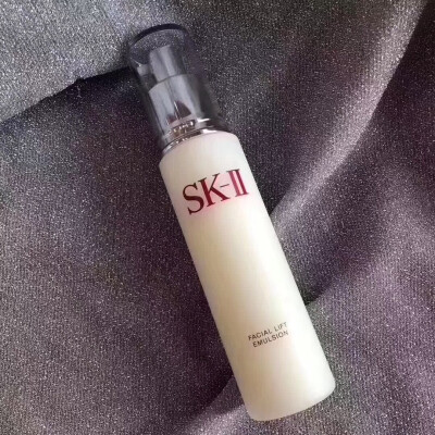 10号
接预定SK-ll骨胶原修护乳液，这款SKII的“牛奶乳”能很大程度的改善你的肤质及粗大毛孔的问题。气味狠清淡宜人，质地很清爽，但又不会干，用一段时间皮肤会变得很饱满滑嫩，就是那种能让整个皮肤都很透…