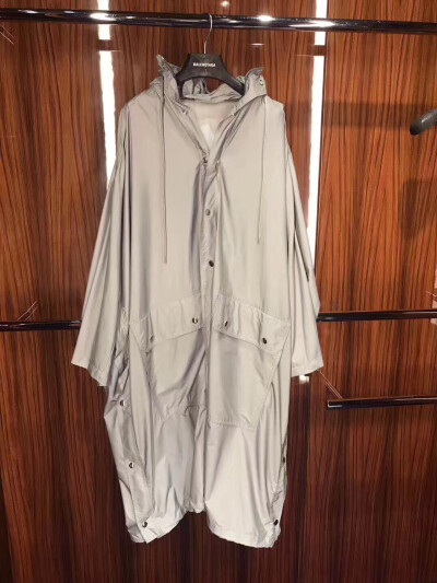 巴黎世家爆款！特殊材料，晚上夜光！ 万圣节感觉很好用[Smirk] 2674