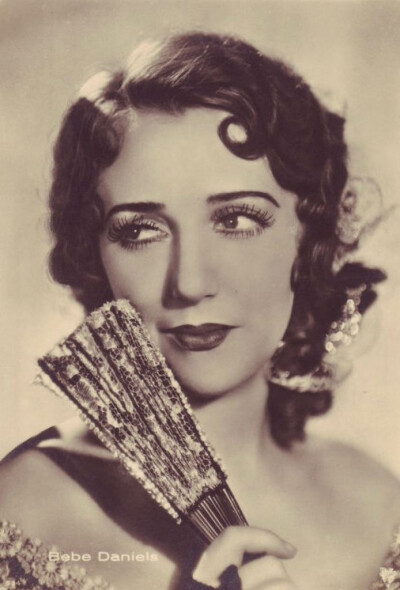 比比·黛纽斯Bebe Daniels