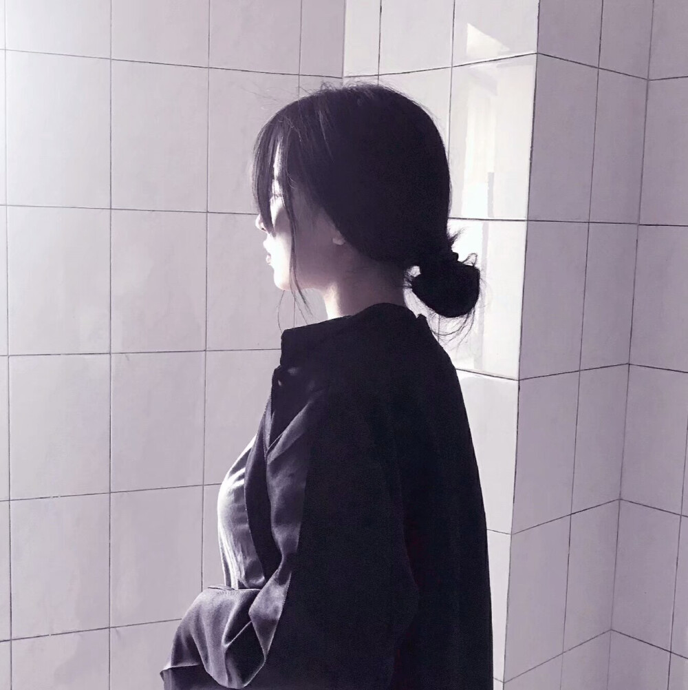 女头像 素质拿图评论
音音酱爱您❤