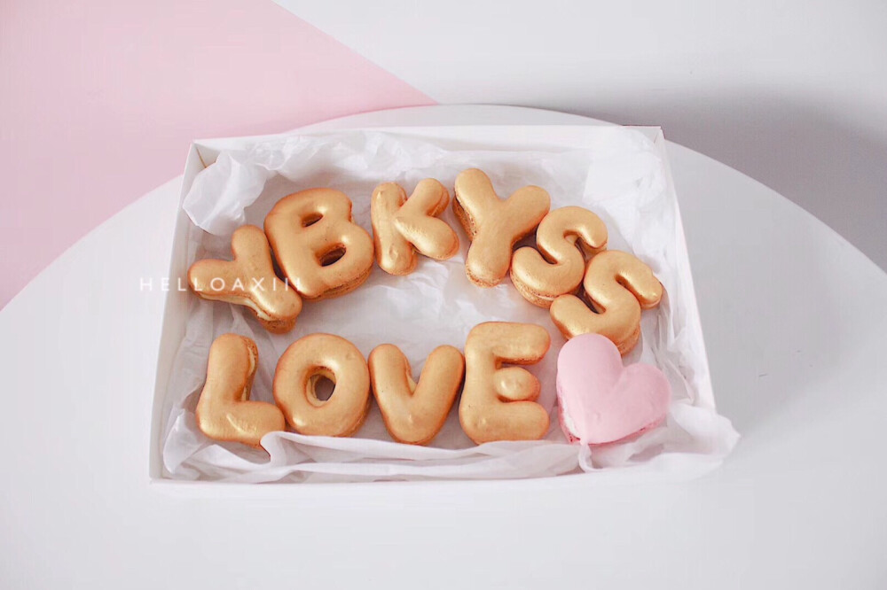 字母造型马卡龙