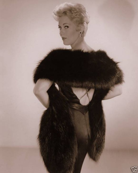 金·诺瓦克Kim Novak