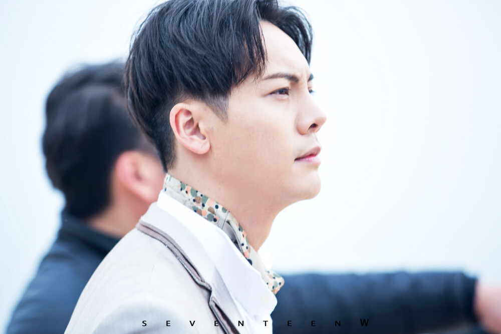 【陈伟霆 William Chan】171213 橙红年代 刘子光 探班 3000 x 2000 px (图源：微博 @SeventeenW_1121 weibo.com/5313630200/GDrpocPIz)