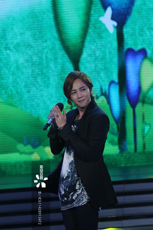 2012年6月12日，湖南长沙，张根硕参加湖南卫视王牌综艺节目《快乐大本营》的录制。