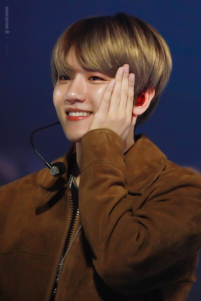 边伯贤 .BAEKHYUN 【更图】181012 IBK CON【macaron B】