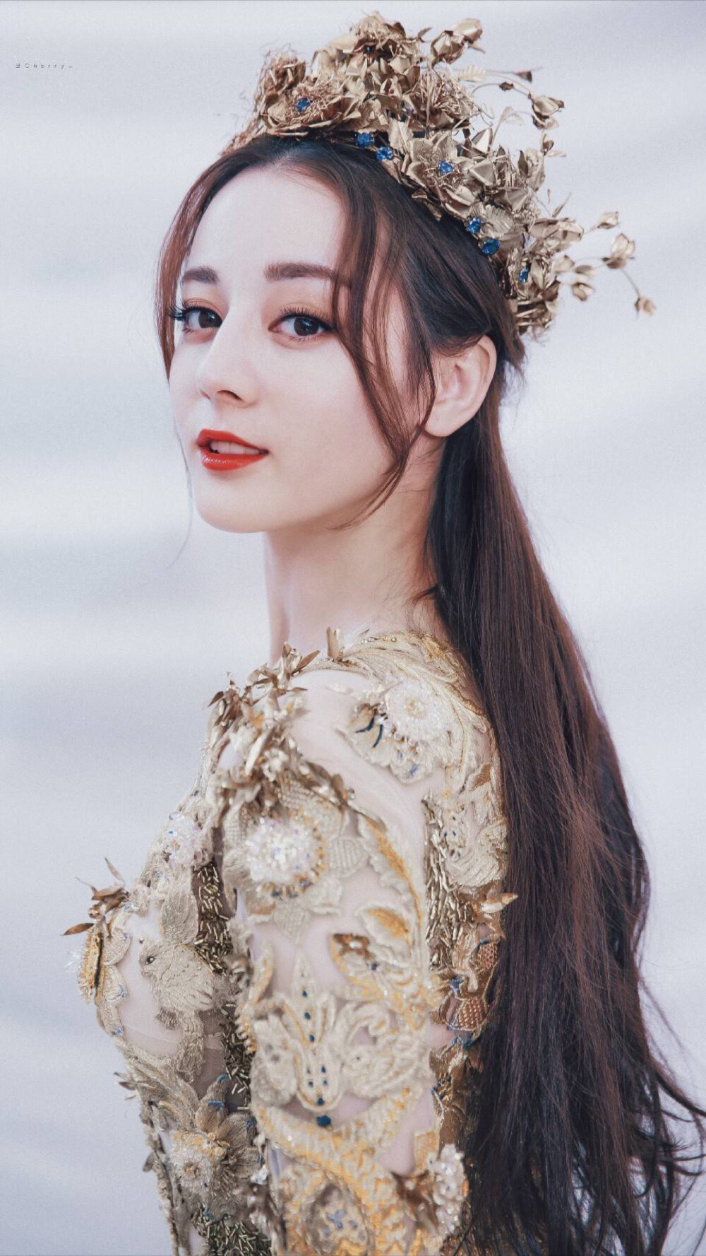 cr：姿cherry
迪丽热巴2018金鹰女神