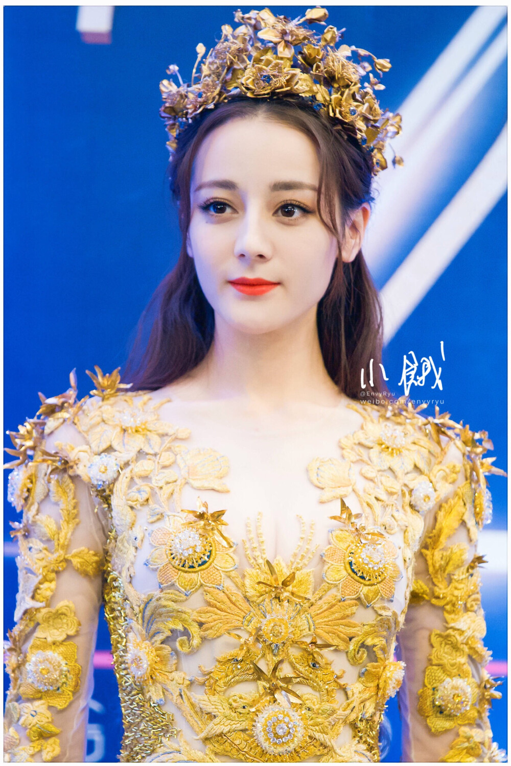 cr：小饿图很多么
迪丽热巴2018金鹰女神