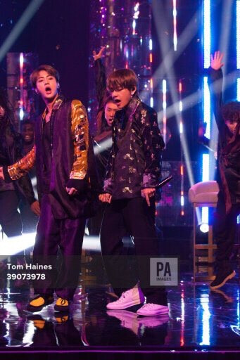 BTS 防弹少年团 20181012 The Graham Norton Show 表演