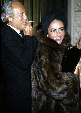 Dr. Lou Scarrone and Elizabeth Taylor - leaving his east side townhouse, New York City, April 1, 1976