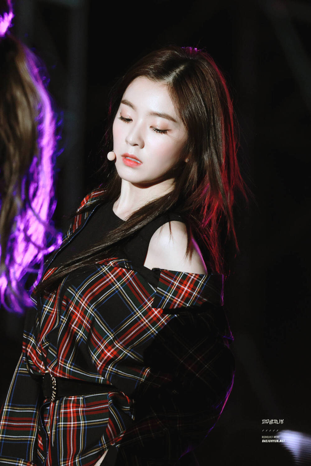 裴柱现 裴珠泫 irene
red velvet 队长