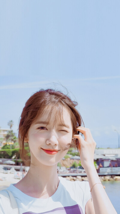 允儿小仙女的壁纸