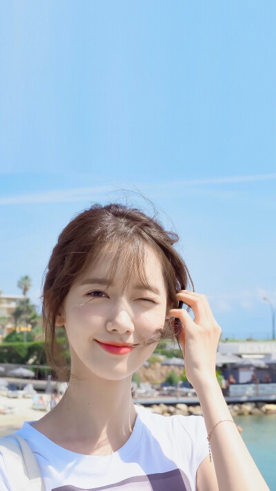 允儿小仙女的壁纸