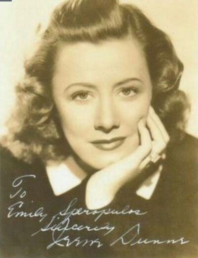 艾琳邓恩
Irene Dunne
美国女演员.1898-1990年
曾获得第4/9/10/12/21届奥斯卡最佳女主角提名