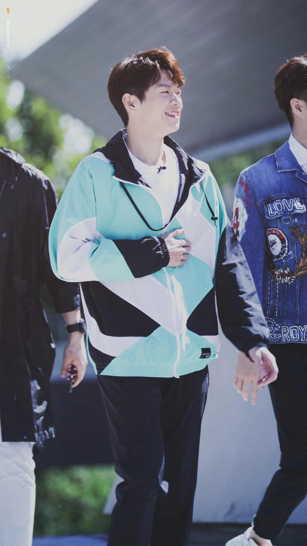 魏大勋20180923超新星运动会 cr.logo