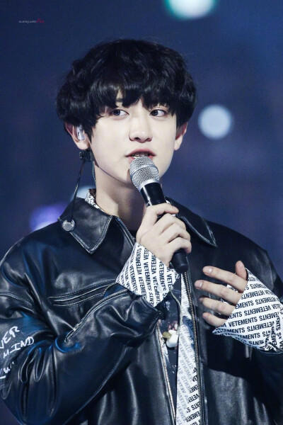 CHANYEOL 朴灿烈