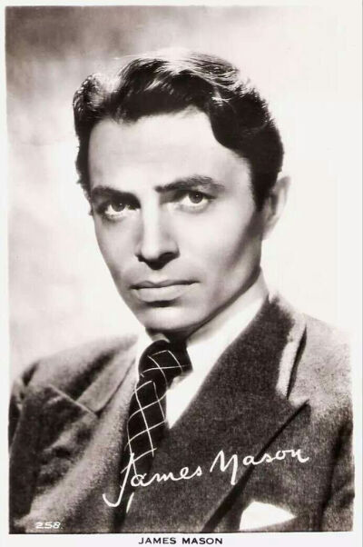 詹姆斯梅森
James Mason 1909-1984年
英国演员.曾获得奥斯卡1次最佳男主角提名（27届）2次最佳男配角提名（39/55届）