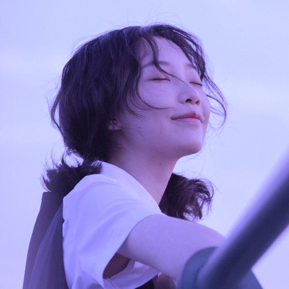 希望你们也包括我自己能做到不跟风不随波逐流更不要为了讨好别人去委曲求全越是被人看不起就越要证明给他们看生气不如争气我的愿望就是气死那些一直躲背后对我指手画脚的人