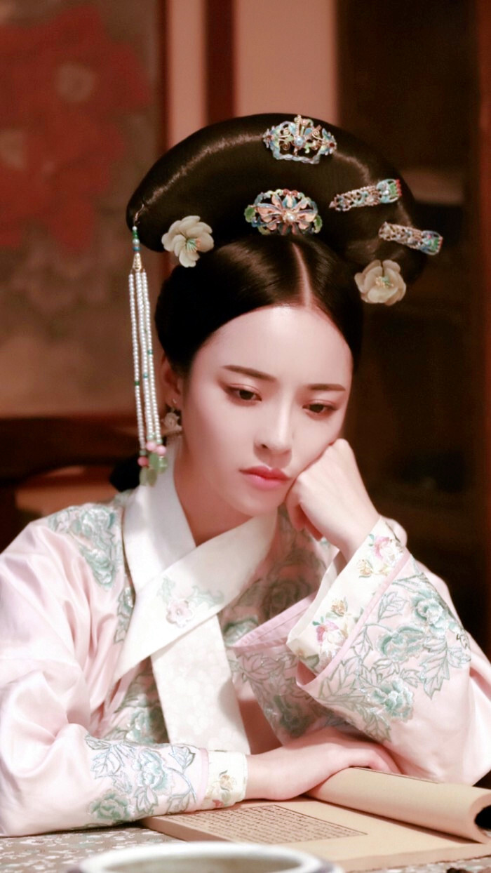花落宫廷错流年年姝媛李莎旻子饰