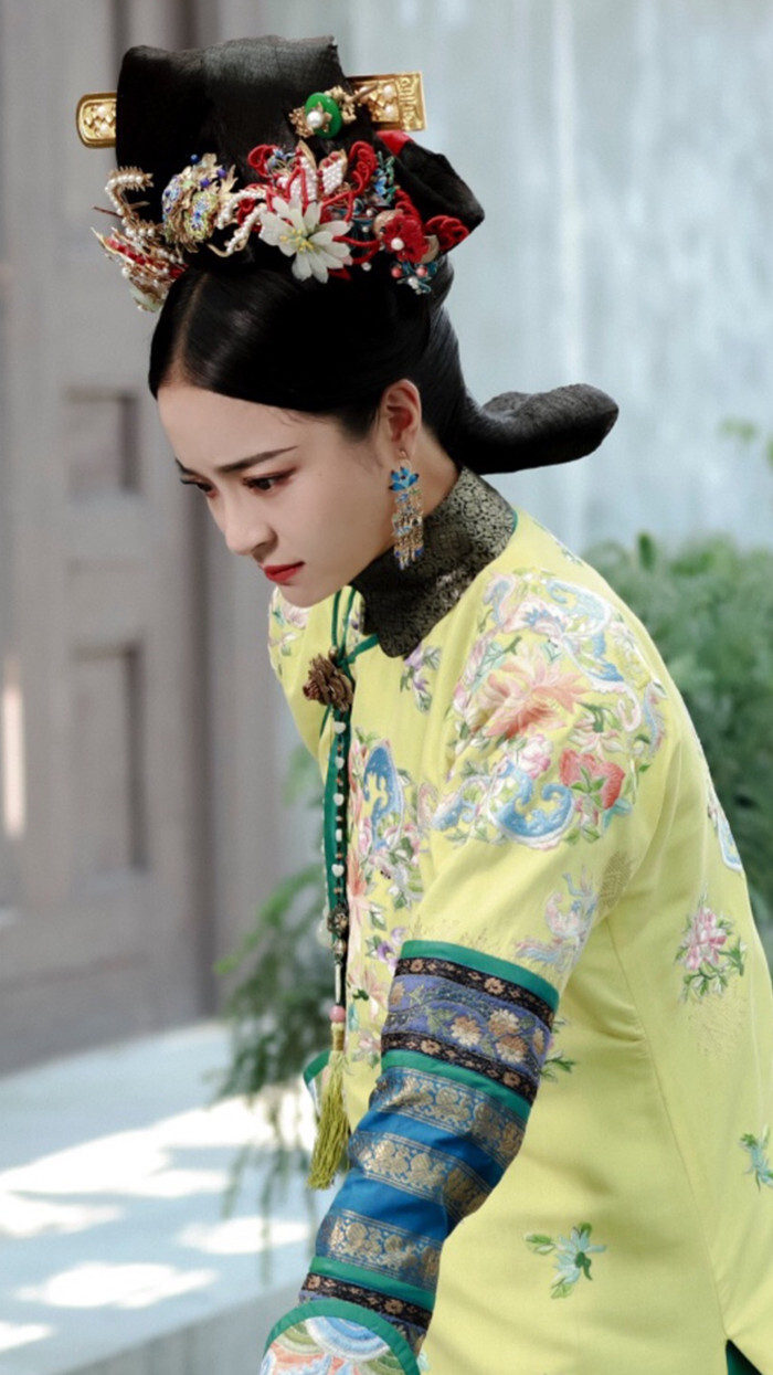 花落宫廷错流年年姝媛李莎旻子饰