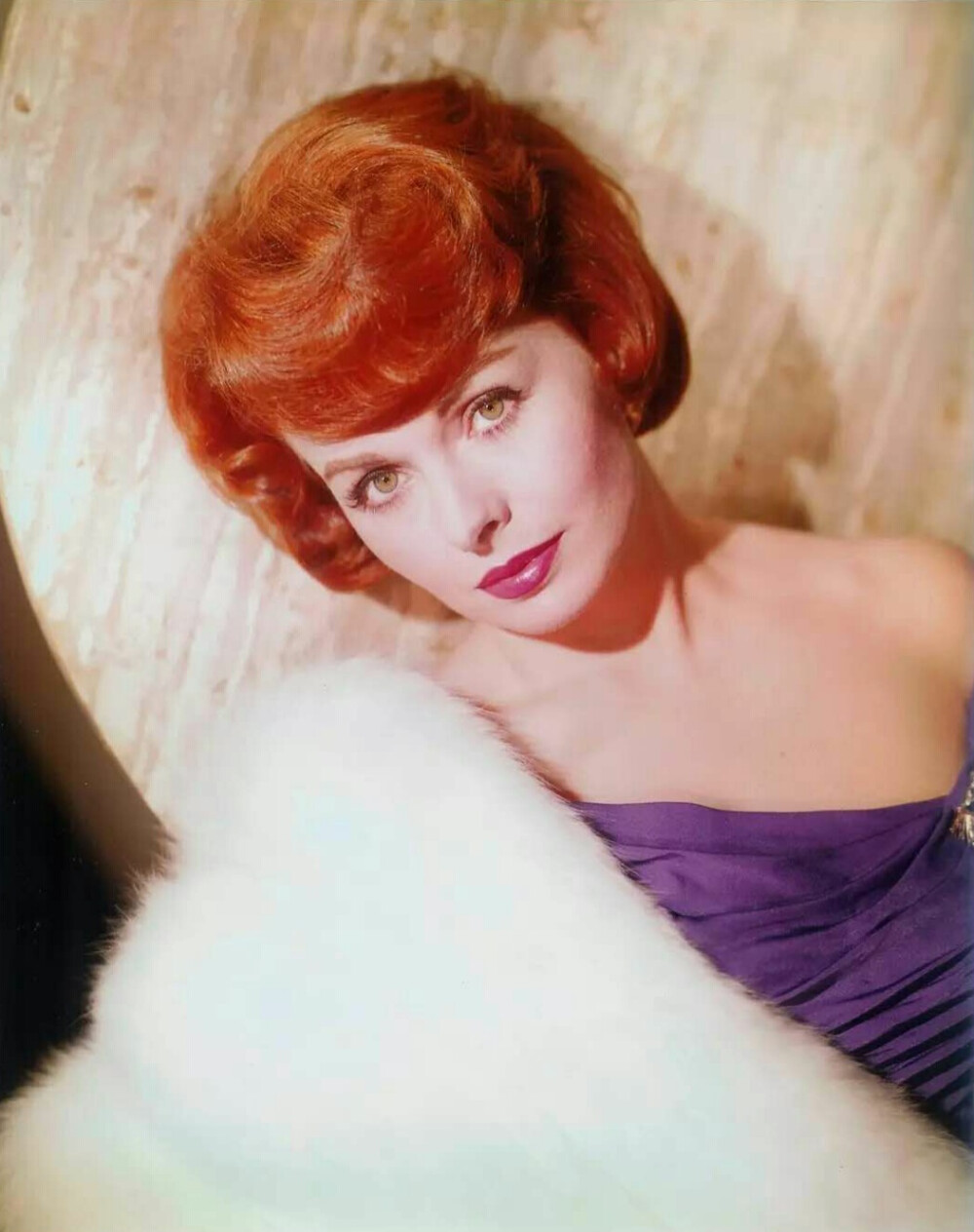 珍妮克雷恩
Jeanne Crain
美国女演员.1925-2003年