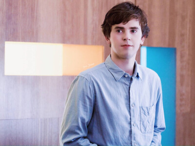 图源微博侵删（Freddie Highmore