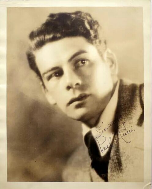 保罗穆尼
Paul Muni 1895-1967年
曾获奥斯卡最佳男主角六次提名：2/6/8/9/10/32届，凭借《万世流芳》得9届影帝。