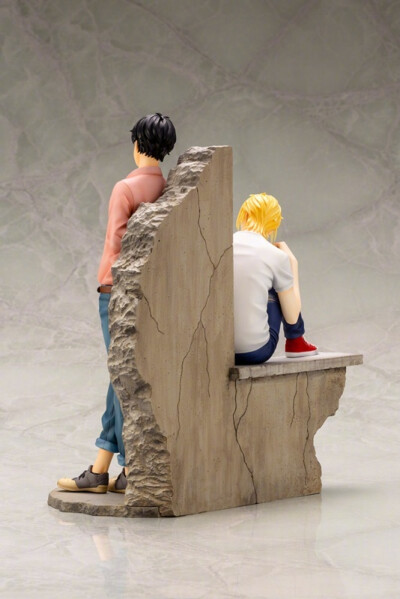 寿屋 BANANA FISH 1/8 亚修&amp;英二 开订 23760円(含税) 2019年4月发售※ 图9为寿屋SHOP限定替换特典「亚修 夜明けの寝顔ver.」 ?