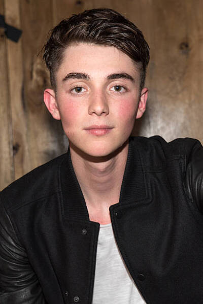 
GREYSON CHANCE
格雷森.蔡斯
灰森
ʚتɞ