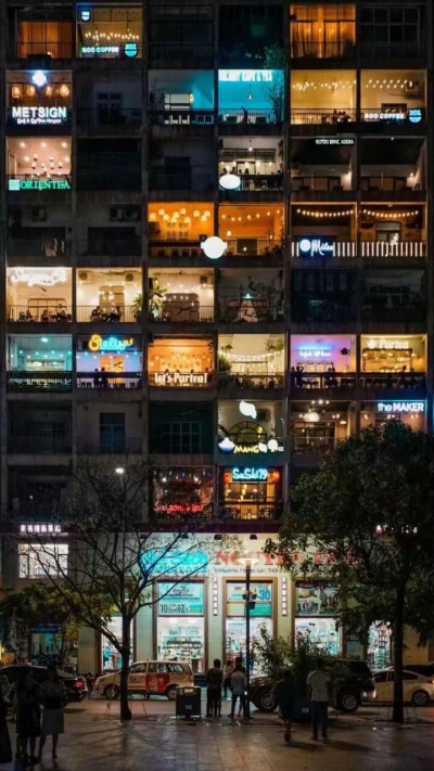 壁纸
往后余生
暴瘦是我
有钱也是我
——网易云热评《往后余生》 ​