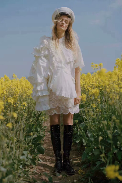 壁纸
往后余生
暴瘦是我
有钱也是我
——网易云热评《往后余生》 ​