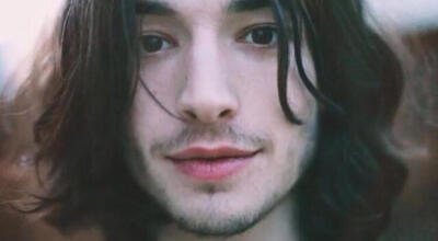 埃兹拉·米勒 Ezra Miller 