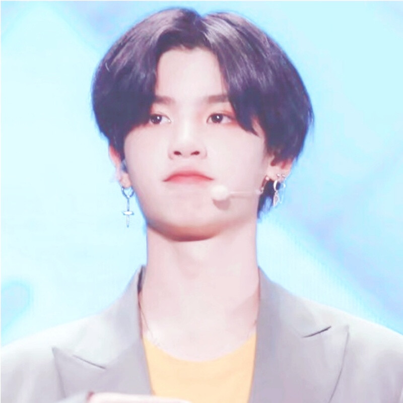 黄明昊