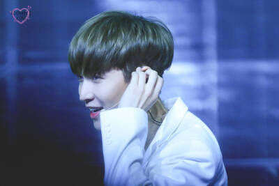 nana宝打歌舞台 是小甜兴