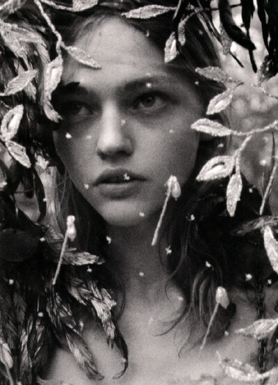 Sasha Pivovarova by Yelena Yemchuk for AnOther Magazine Fall/Winter 2006 ????